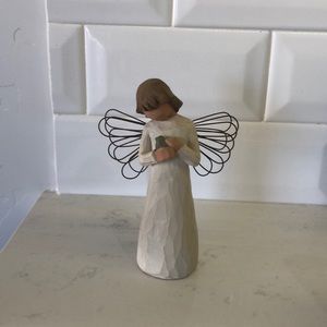 Willow Tree Angel of Healing figurine